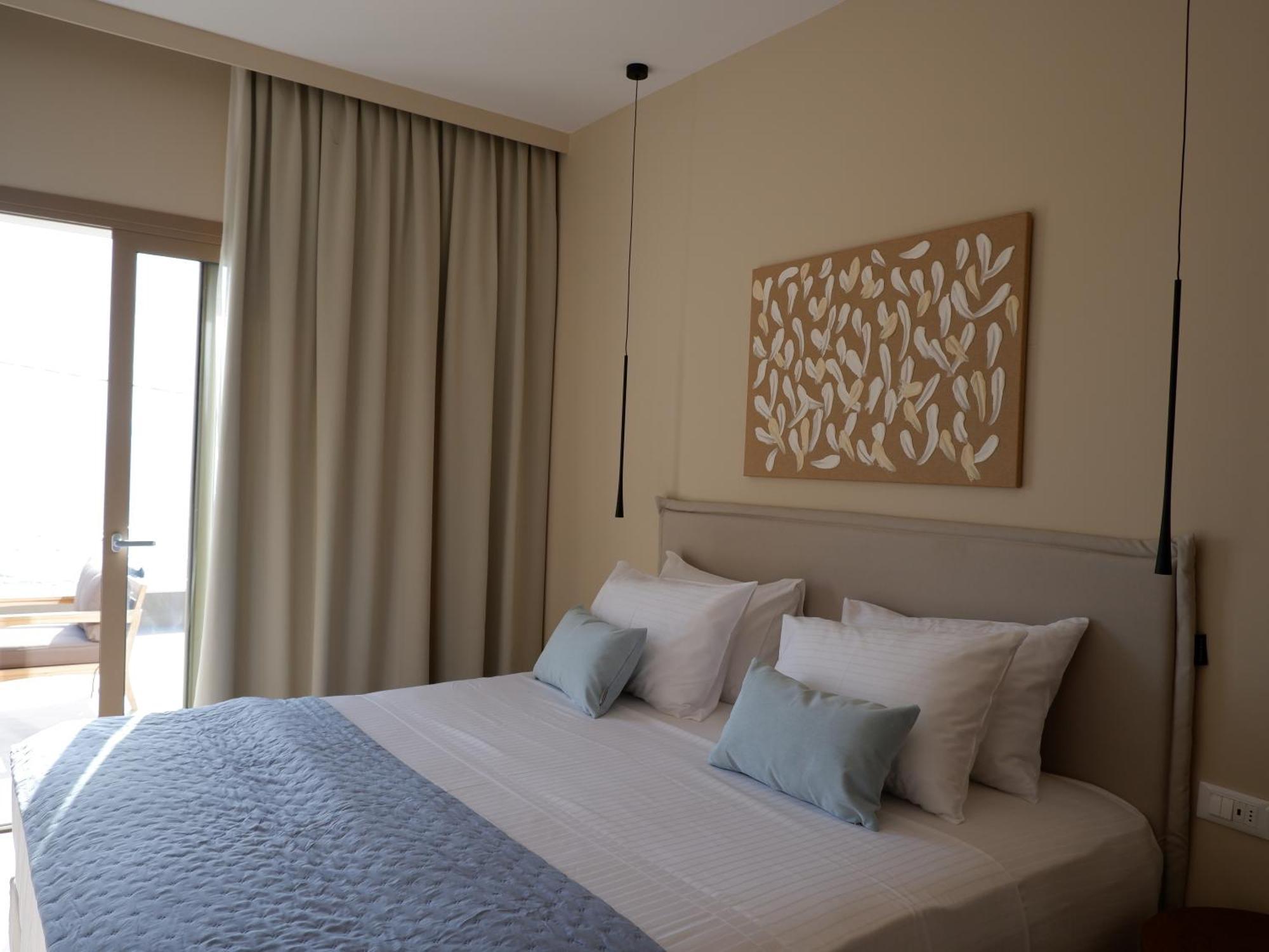 Kaiser Luxury Suites Achílleion Exterior photo